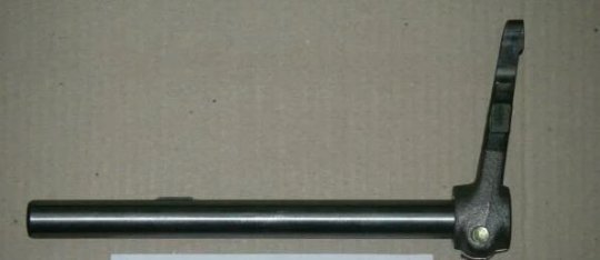 Валик вилки з важелем в зб. 15.1771110 КамАЗ