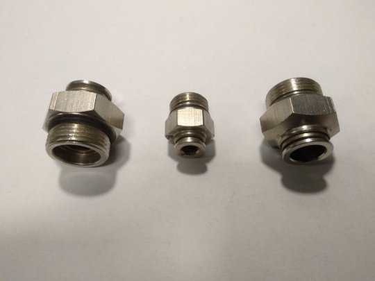 З'єднувач прямий у асортименті (метал, різблення-трубка ПВХ)