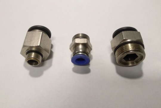 З'єднувач прямий у асортименті (метал/пластик, різблення-трубка ПВХ)