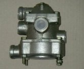 Клапан управління гальмівний двопровідний 100.3522010 <ДК>