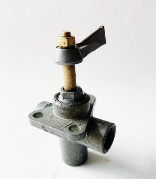 Кран паливний ПП-8-1-0 (ПП8, М16*1,5, Т-130, Т-170, Б-10)