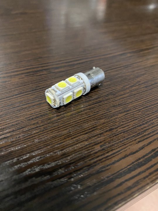 Лампа LED габарит, посветка панелі приладів T8-03 9SMD (розмір 5050) T4W (BA9s) білий 24V <TEMPEST>