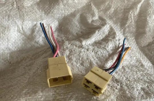 Роз'єм електричний мама 4 контактний