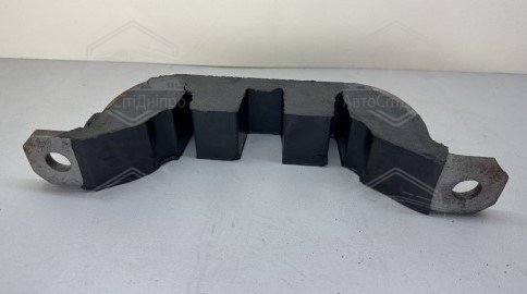 Скоба опори двигуна 256Б-1001005 (з резиною)