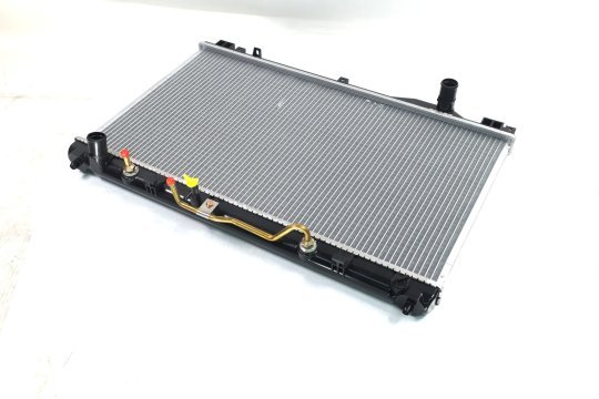 Радіатор охолодження TOYOTA CAMRY (01-) 3.0i AT (вир-во AVA)