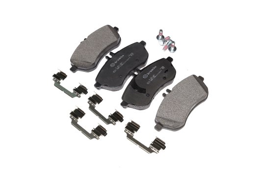 Колодка гальм. диск. MB C-CLASS передн. (вир-во BREMBO)