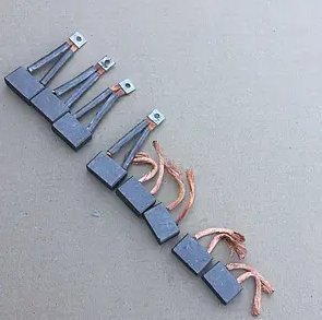 Щітка стартера МАЗ СТ-25 (8 штук з ізоляцією) + втулки стартера (3 штуки) (DETALKA)