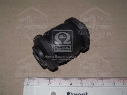 Сайлентблок важеля TOYOTA YARIS 99-05 передня вісь низ, ззаду (Вир-во Febi)