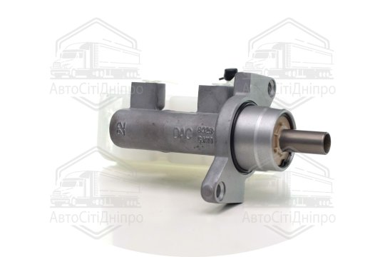 Циліндр гальмівний головний (вир-во GM)