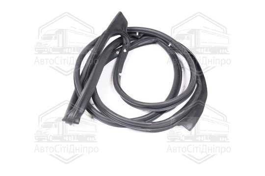 Ущільнювач передніх лівих дверей