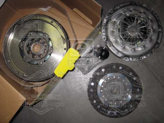 Зчеплення+маховик CITROEN C4-C5,FIAT SCUDO,PEUGEOT EXPERT 2,0HDI 04-(Вир-во LUK)