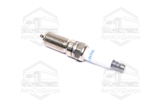 Свічка запалювання FORD FOCUS 1.8 98-04, TRANSIT CONNECT 1.8 02- (вир-во MAGNETI MARELLI)