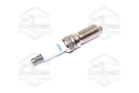 Свічка запалювання FORD FOCUS 1.8 98-04, TRANSIT CONNECT 1.8 02- (вир-во MAGNETI MARELLI)