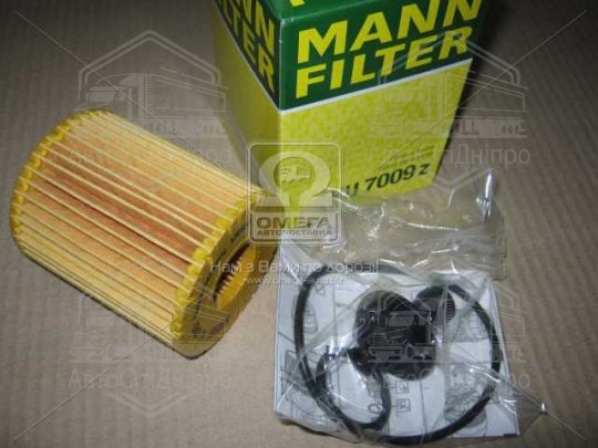 Фільтр масляний двигуна Lexus IS; Toyota Auris, Rav 4 (вир-во MANN)