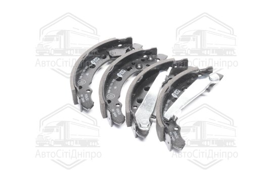 Колодка гальм. барабан. AUDI 80, SEAT CORDOBA, VW GOLF задн. (вир-во Remsa)