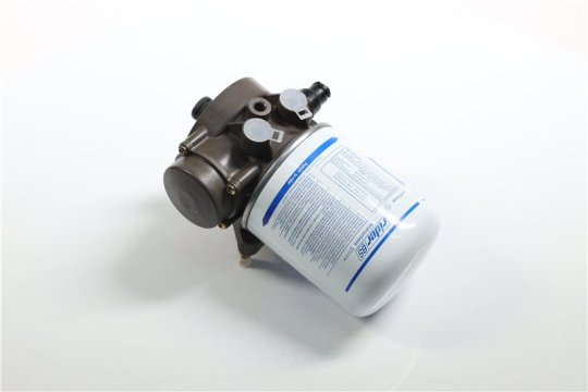 Осушувач повітря пневматичної гальмівної системи з інтегрованим регенераційним ресивером (RIDER)