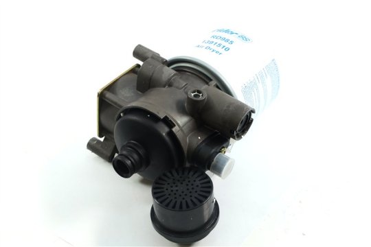 Осушувач повітря пневматичної гальмівної системи автомобіля DAF із регулятором тиску (RIDER)