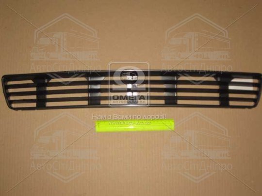 Решітка в бамп. пер. середн. AUDI A4 95-99 (вир-во TEMPEST)