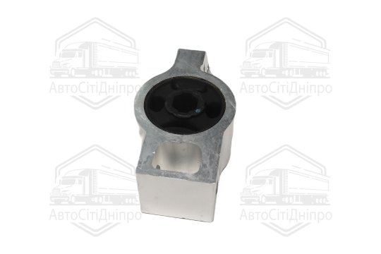 Сайлентблок важеля SEAT ALTEA, SKODA YETI, VW GOLG V-VI 03 перед. міст праворуч (Вир-во TRW)