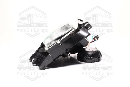 Фара пра. VW T4 CARAVELLE -03 (TYC)