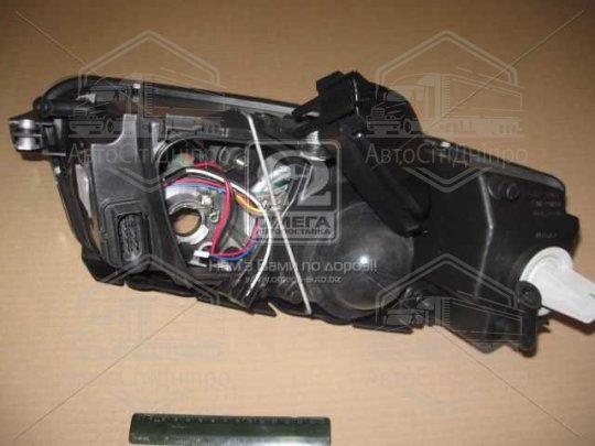 Фара лів. VW PASSAT B5 00-05 (вир-во TYC)