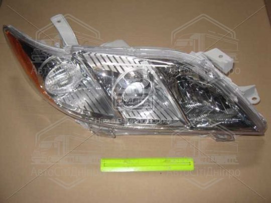 Фара пра. TOY CAMRY 06- (вир-во TYC)
