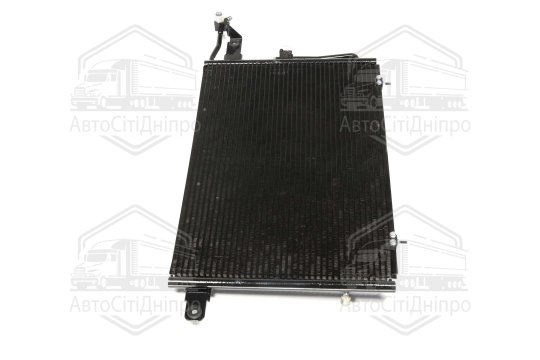 Конденсор кондиціонера AUDI 100/A6 MT/AT 90-97 (Van Wezel)