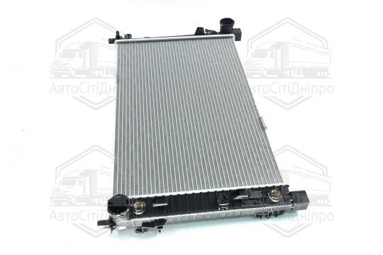 Радіатор охолодження двигуна W203(C) MT/AT +/-AC 00-02 (Van Wezel)