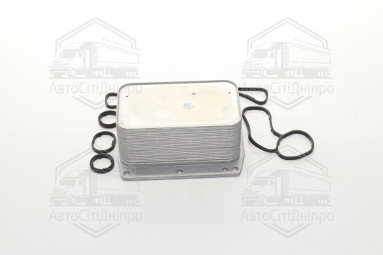 Радіатор масляний Nissan/Opel/Renault (вир-во Van Wezel)