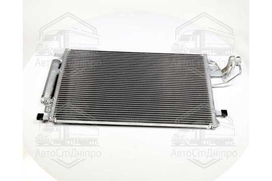 Конденсор кондиціонера TUCSON/SPORTAGE ALL 04- (Van Wezel)