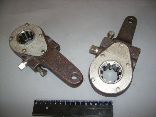 Важіль регулювання. КамАЗ правий. у зб. (за з.м.) <ДК>