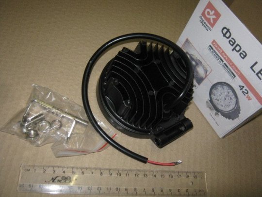 Фара LED кругла 42W, 14 ламп, 116 * 137,5мм, вузький промінь <ДК>