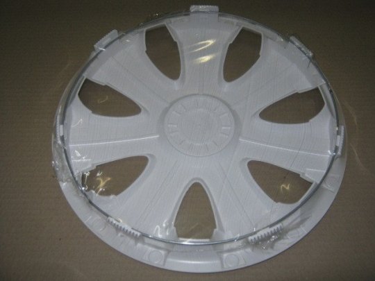 Ковпак колісний R15 ULTRA білий <ДК>