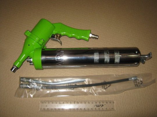 Шприц для змащення пневматичний 400см3 <ARMER>