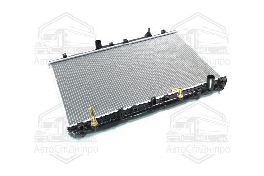 Радіатор охолодження TOYOTA CAMRY (XV1) (91-) 2.2 i 16V (вир-во Nissens)