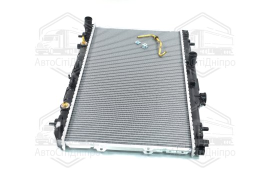 Радіатор охолодження KIA CERATO (LD) (04-) 1.6/2.0 AT (вир-во Nissens)