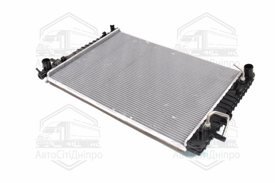 Радіатор охолодження двигуна Hyundai Tucson/Kia Sportage 04- 2.0 CRDi (вир-во Nissens)