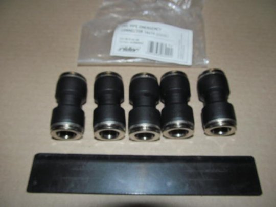 З'єднувач пневматичний D14-14 цанговий прямий пластик-сталь (RIDER)