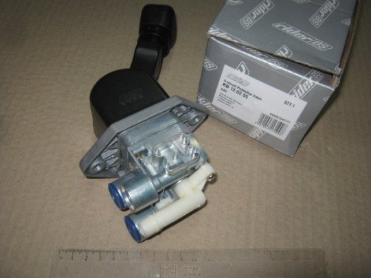 Кран гальмівний ручного керування трипорційний DAF (RIDER)