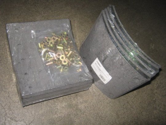 Накладка гальмівна  (комплект на вісь) CERAMIC станд. 180x220x17.5/10.5 BPW, KASSBOHRER, SAF (RIDER)