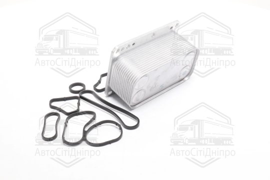 Радіатор масляний Nissan/Opel/Renault (вир-во Van Wezel)