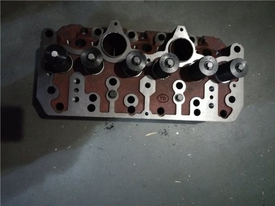 Головка блоку циліндрів Д-260 у зборі <ДК>