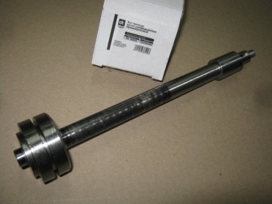 Вал проміжний приводу валів розподіл. ГАЗ з дв. ЗМЗ-406 <ДК>