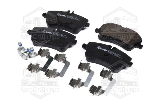 Колодка гальм. диск. MB C-CLASS (W203) передн. (вир-во BREMBO)