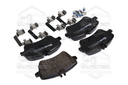 Колодка гальм. диск. MB C-CLASS (W203) передн. (вир-во BREMBO)