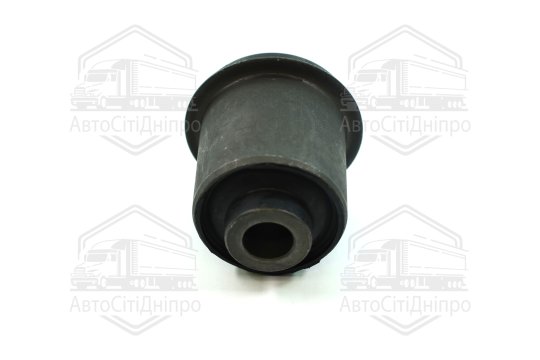 Сайлентблок важеля MITSUBISHI L200 96-07 перед. міст низ (Вир-во MOOG)