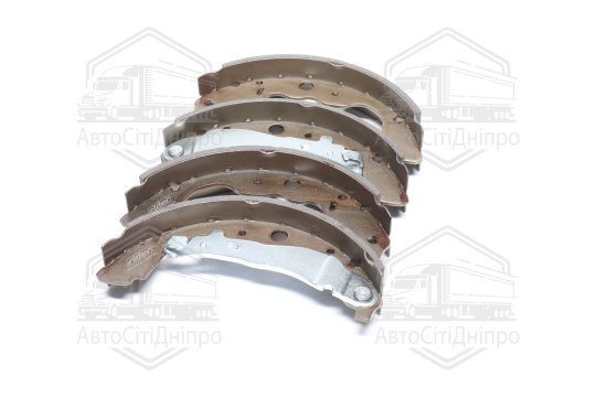 Колодка гальм. барабан. RENAULT DUSTER, SANDERO задн. (вир-во BREMBO)
